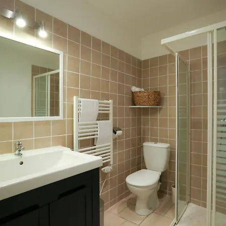 Entre Pierres Et Soleil - Vue Cite Apartment